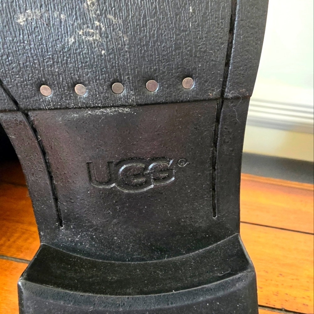 UGG Australia Dayle Leather Studded Boots - Picture 9 of 13